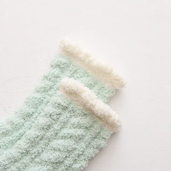Зимни чорапи с тръбите 7-цветен Обрат Коралов руно Домашно Кърпа Подови Чорапи на Едро Домашни Подови чорапи Kawaii Harajuku Сладък дамски чорапи