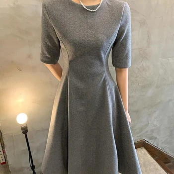 Оналиппа Женствена рокля 2021 Есен Корейски минималистичен Темперамент Кръг силует за отслабване Дизайн на талията Голяма люлка с пищни ръкави Vestidos
