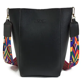 Дамски чанта от мека кожа с Високо качество Дамски чанта на рамото Луксозна марка Чанта кофа с пискюли Модни дамски чанти