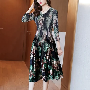 Есента на корейското Винтажное ежедневното еластична рокля Пролетта женски цвете бархатное топло Midi плиссированное рокля 2022 Елегантна дебнещ вечерна рокля