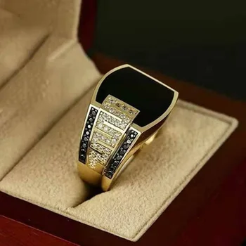 Луксозно мъжко пръстен бизнес тип с черна Във Кристал Странични Рамки За Властен мъжки пръстен на пръста си Златен Цвят Блестящи Бижута на Нови