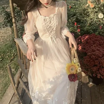 Дантелено хубава и елегантна рокля-Секси вечерна рокля за парти Бяла корейската версия на Kawaii-Секси Ретро френското рокля с квадратна яка