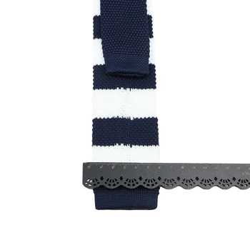 Нова мода Мъжка вязаный вратовръзка на райета в Синьо Черен Тесен тесен тънък вязаный Топъл Отвор за мъже Тъкани дизайнерска вратовръзка за ежедневието