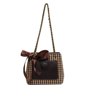 Луксозна Кожена чанта На рамото 2021 Нова Корейска модерна чанта на едно рамо Решетчатая верижна чанта чанта-месинджър Чанта-кофа