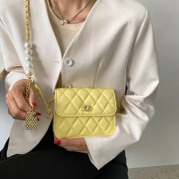 Лятна Малка чанта Дамски 2021 Нова Мода модни луксозна чанта-месинджър с веригата под формата на диамант в западен стил с едно рамо Малка квадратна чанта