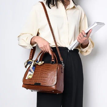 KMFFLY Новата модерна дамска чанта кафяви луксозни чанти, дамски чанти дизайнерски чанти през рамото си, през рамо, за жени 2022 нова чанта