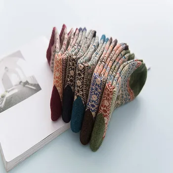 Гнездо Дамски зимни вълнени кашмир чорапи Дамски Чорапи свободно размера на Сладки, Дебели Чорапи Къси Коледни чорапи