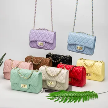 2021 Мини чанта с диамантена веригата на Женската чанта на едно рамо Чанта-месинджър Малко Ароматен Стил Дамска чанта bolsa feminina шопер чанта