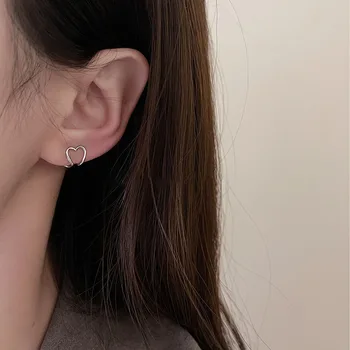 2021 Корея Цвят сребрист метал Геометрично сърцето Ушни Маншет Штабелируемые Прости Обеци-клипове С-образна форма са за жени естетически декорации