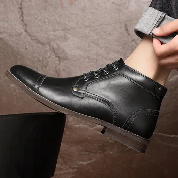 Мъжки кожени обувки, ръчно изработени в стил Ретро 2020 Новата есенна мъжки обувки големи размери 38 46 Ежедневни британски основни мъжки западните обувки s98