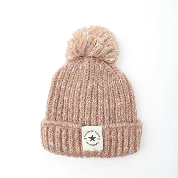 Модерен зимни вязаная памучен шапка студена зимна топла шапка зимна ски вязаная капачка на смесени цветове мека шапка дизайн топчета, за сгъстяване на коса