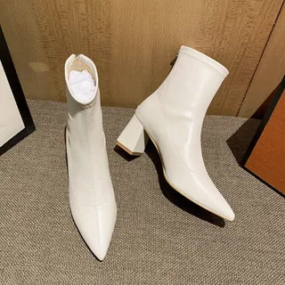 Бели къси ботуши на площада токчета женски 2021 нови остроносые високи токчета на среден ток френските обувки Martin