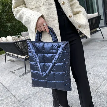 Зимни чанти голям капацитет на рамото за жени Непромокаеми найлонови торбички Космическа Памучен тампон naka чанта Големи дамски чанти