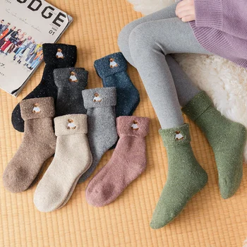 Нови дебели зимни топли вълнени чорапи Дамски и интериор в японски стил Обикновен кърпи Коледни чорапи за дамите 102402