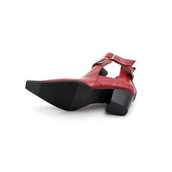 Дамски сандали Baotou 2020 пролетта и лятото на нови европейски и американски кухи обувки на висок ток на груб ток каменни сандали в Рим
